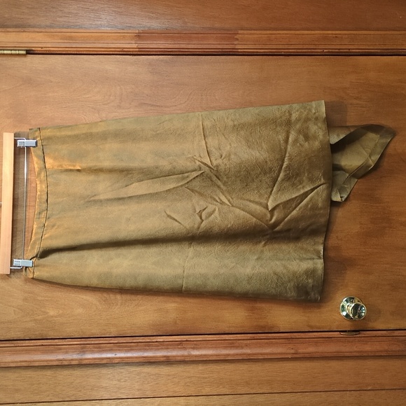 Zara Asymmetric Flowy Skirt In Golden Satin Size L - Picture 7 of 11